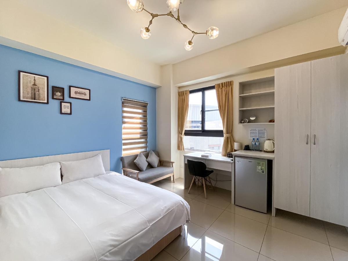 Adagio Hostel Taichung Exterior photo